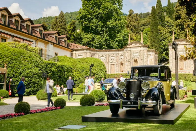 ROLLS-ROYCE PHANTOM GOLDFINGER