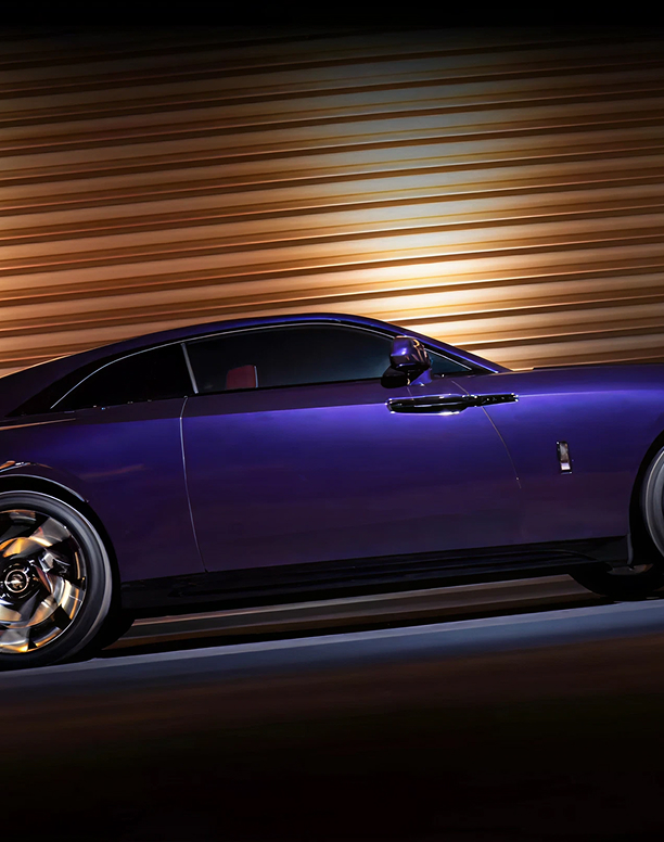 The Black Badge Spectre <br><i>not only upgrades performance but also redefines the high-class personality </i>