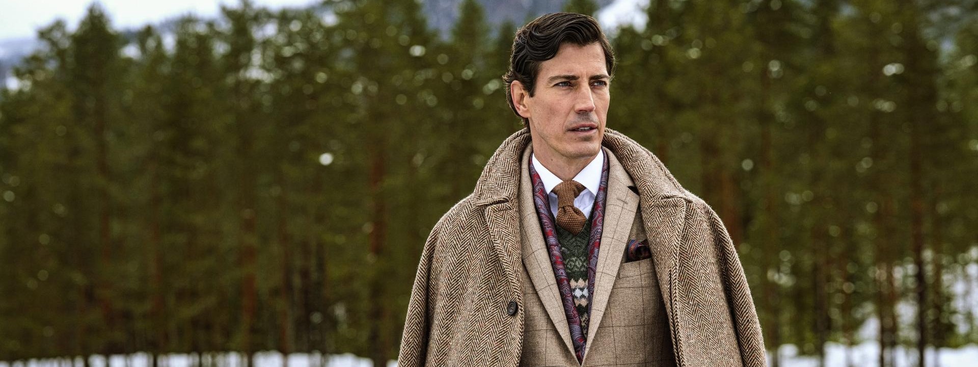 HOW TO WEAR KNITWEAR WITH TAILORING<br> <i>Ấm Áp Trong Sự Lịch Lãm</I>