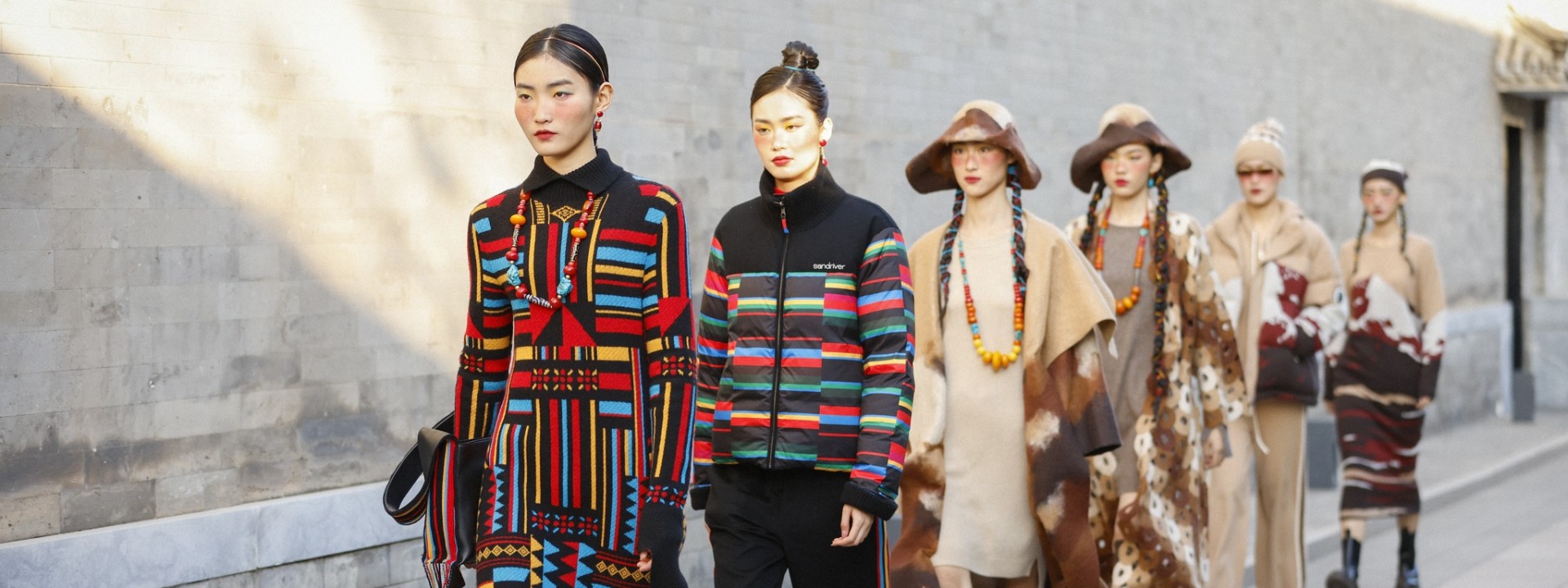 SANDRIVER CASHMERE<br> <i>Hơi Ấm Nhân Văn Của Sợi Cashmere</I>