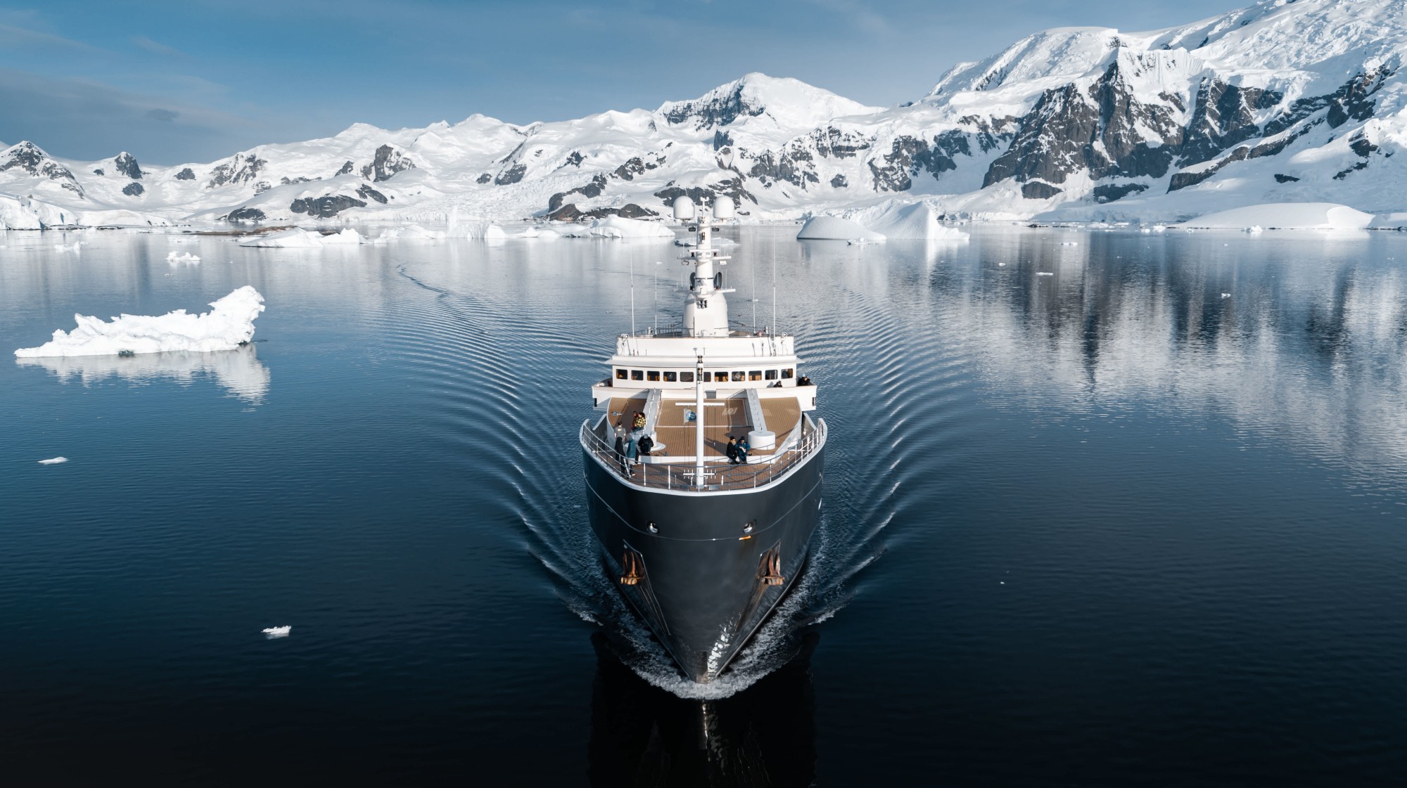 Kensington Expeditions - loạt hành trình cá nhân hóa ở mức độ cao, trải rộng trên đất liền, đại dương, bầu trời cùng không gian