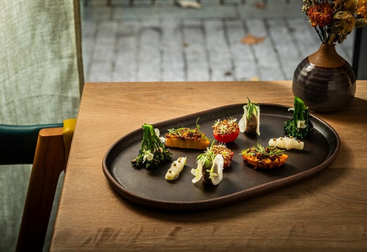 Oyster Oyster tôn vinh đa dạng sinh học địa phương bằng những món ăn thuần chay