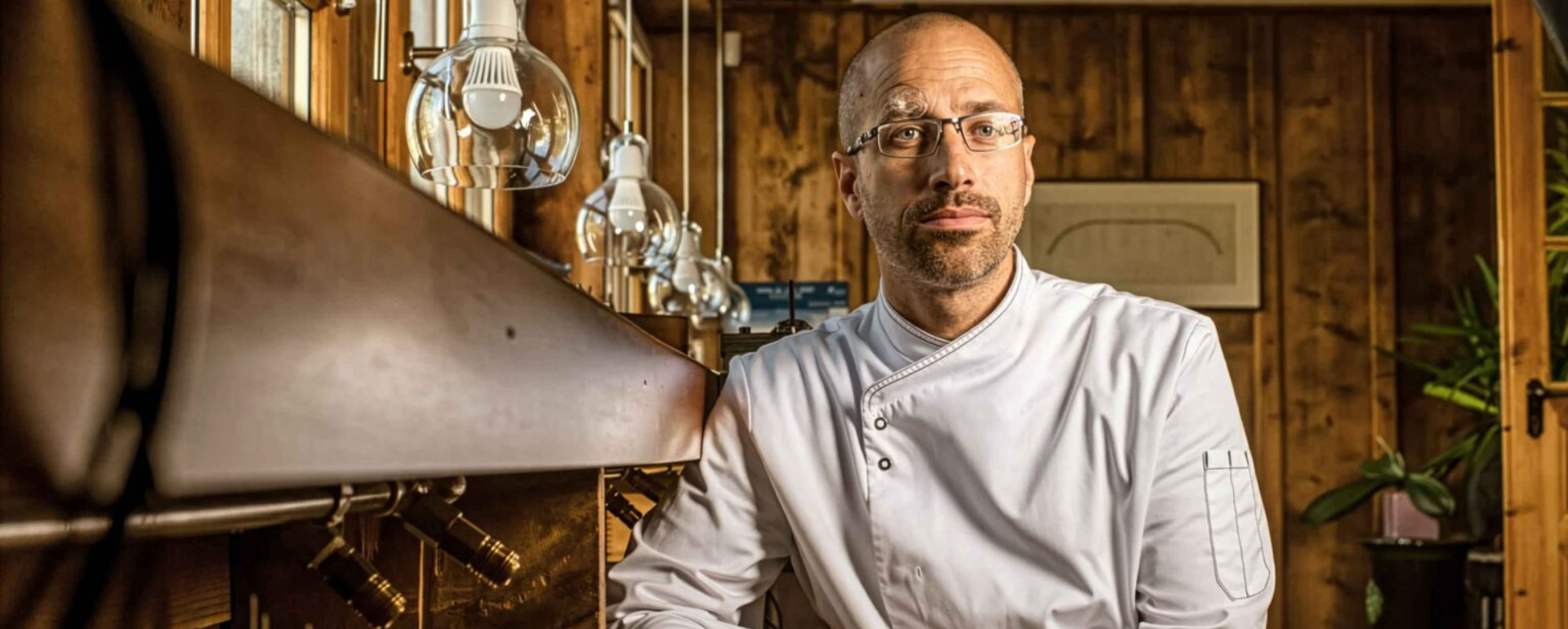 DAVID CANDAUX<br> <i>Trái Tim Độc Lập Của Vallée de Joux</I>
