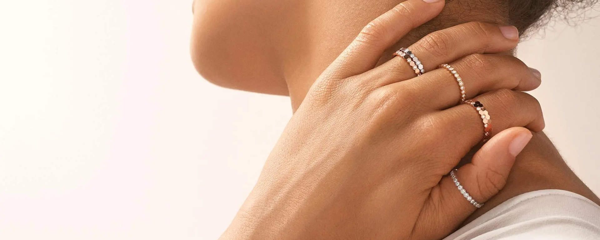 GIỚI TRẺ VÀ SƯU TẦM<br> <i>Món Trang Sức Nào Đáng Đầu Tư?</I>